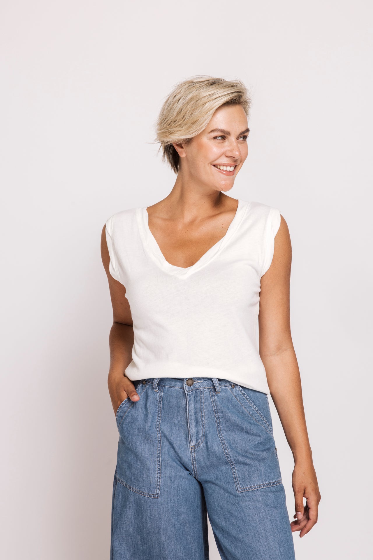 Asha Cotton V-Neck Top - Off White