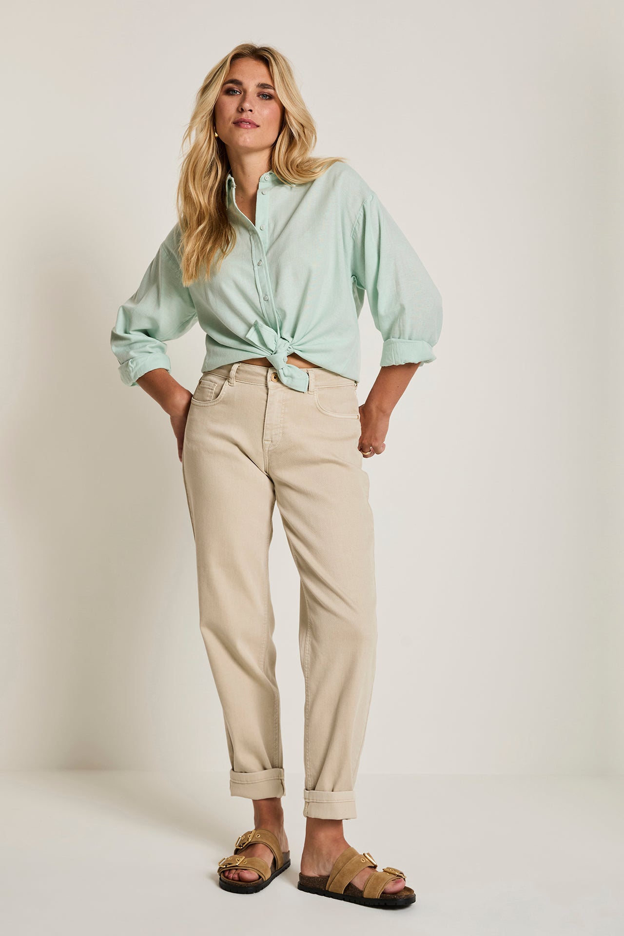 Carice Carrot Pants – Beige Vintage